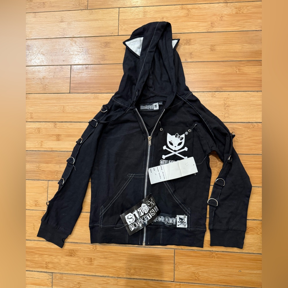 NWT Bye Bye Kitty Youth S Black Pierced Cat Vintage Hoodie skull D ring - Picture 3 of 8